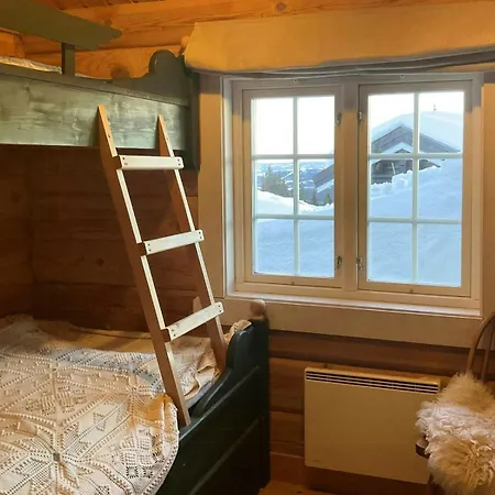 Idyllic Log At Nordseter ليلّيهامّير